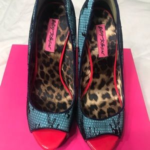 Betsey Johnson Diskko heels